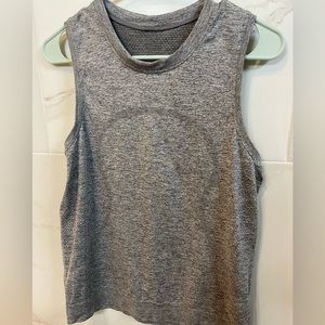 Lululemon grey tank. Size 6